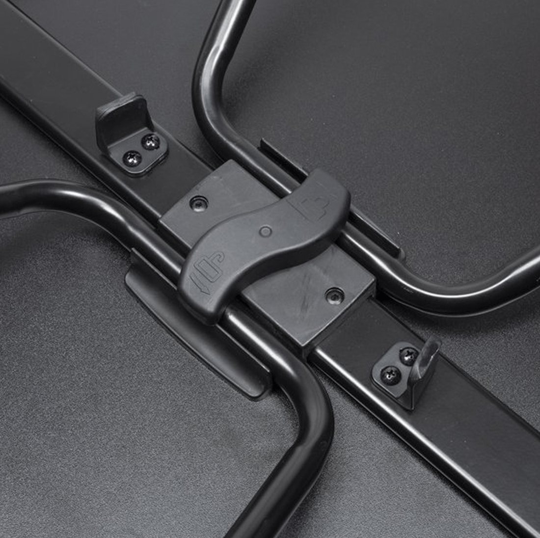 NASH TABLE SMALL 3 NASH TABLE SMALL 3