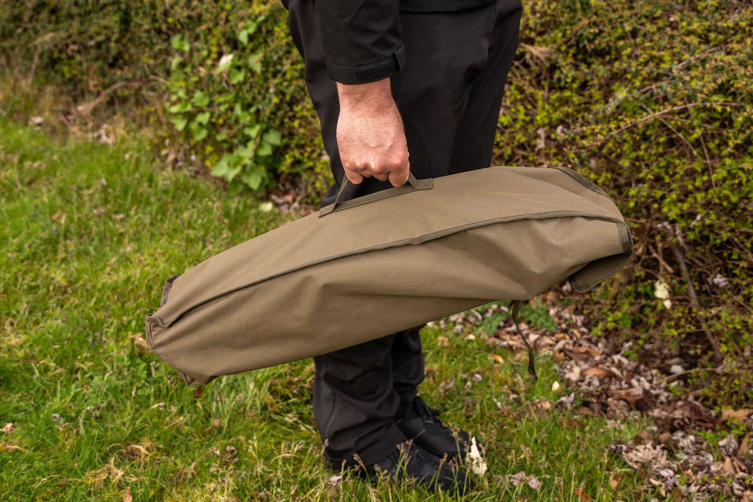 AVID CARP REVOLVE LOW CHAIR 6 AVID CARP REVOLVE LOW CHAIR 6