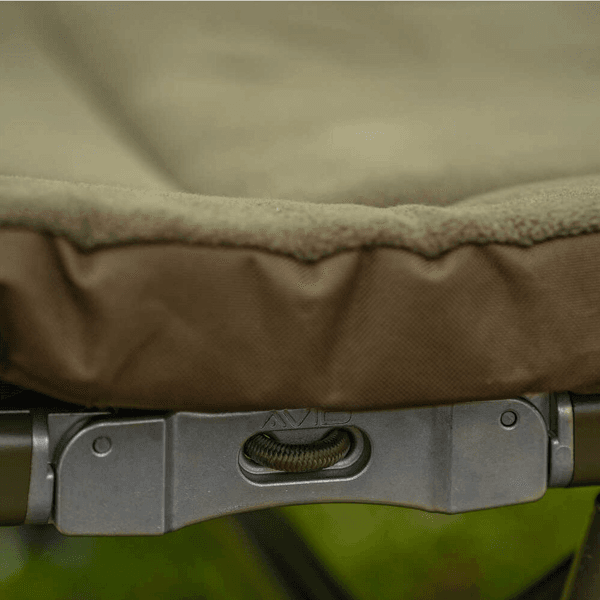 AVID CARP BENCHMARCH X BED 7 Avid Carp Benchmark Ultra X Bed