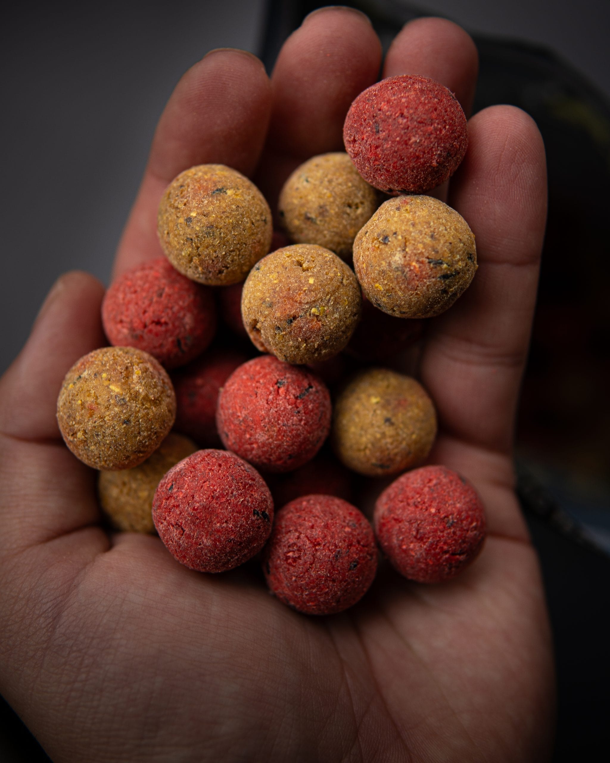 PRO ELITE BOILIE SOLUBLES BANANA STRAWBERRY 1 Pro Elite Baits Boilie Soluble Banana-Strawberry 20mm
