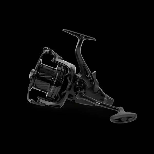 AVID CARP REVOLVE 12000 FS Carrete Avid Carp Revolve 12000 fs vista frontal baitrunner carpfishing