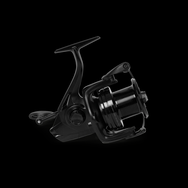 AVID CARP REVOLVE 8000 FD 1 Carrete Avid Carp Revolve 8000 fd cuerpo grafito negro detalle