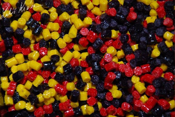 Pellets de frutos del bosque LK Baits, 1 kg, 4 mm 1 LK Baits Pellets de frutos del bosque 8mm 1kg