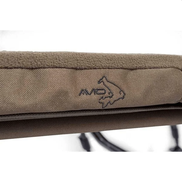 Avid Carp Benchmark Bed cama de carpfishing comoda