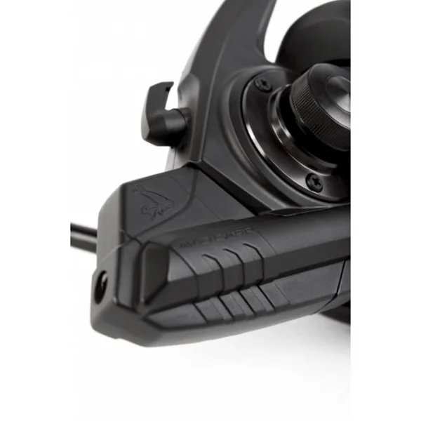 Avid Carp ACR 12000 con 7+1 rodamientos de acero inoxidable