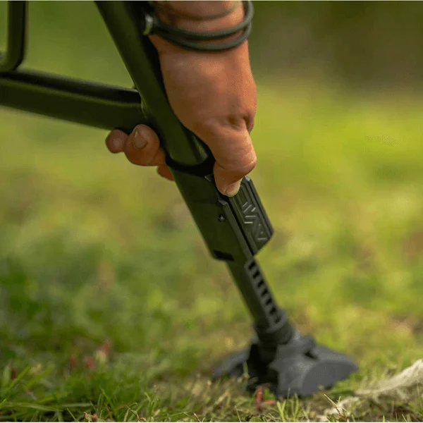 Avid Carp Benchmark Ultra X Bed con colchón viscoelástico y edredón reversible