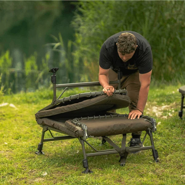 Avid Carp Benchmark Ultra X Bed bedchair XL para carpfishing