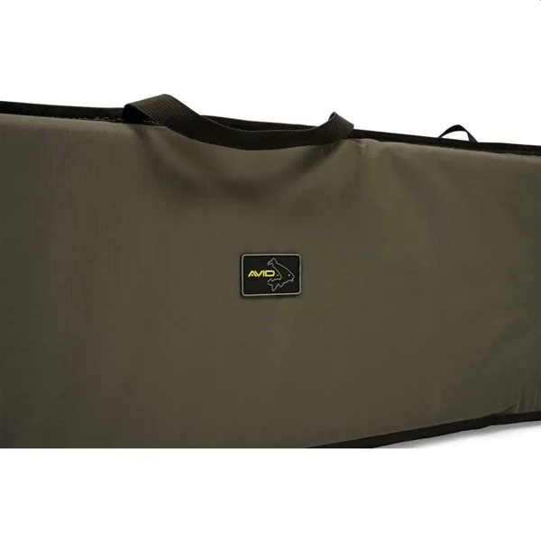 Avid Carp Folda-Cradle XL con bordes elevados y base acolchada