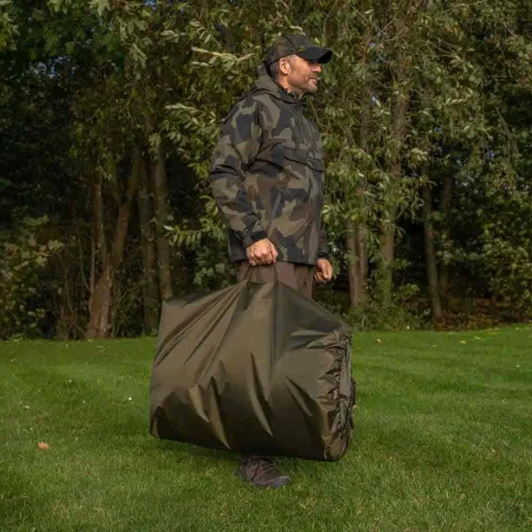Avid Carp Folda-Cradle XL con bordes elevados y base acolchada