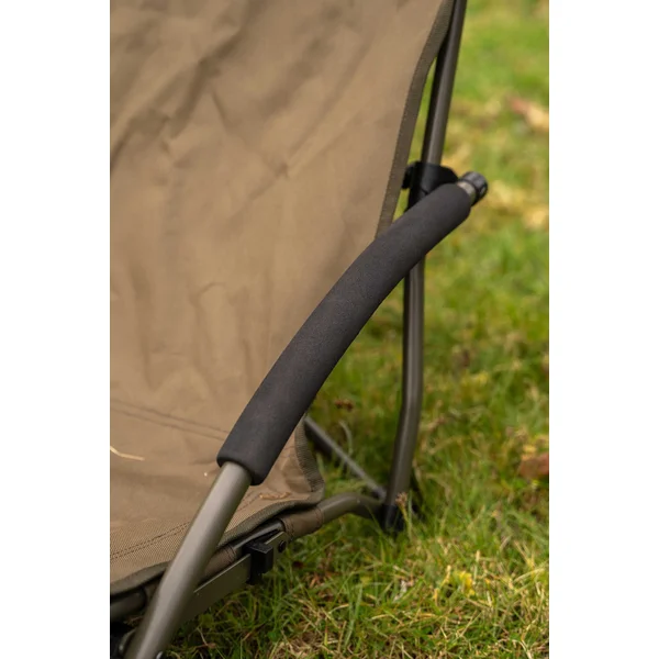 Avid Carp Revolve Low Chair silla baja ligera para carpfishing