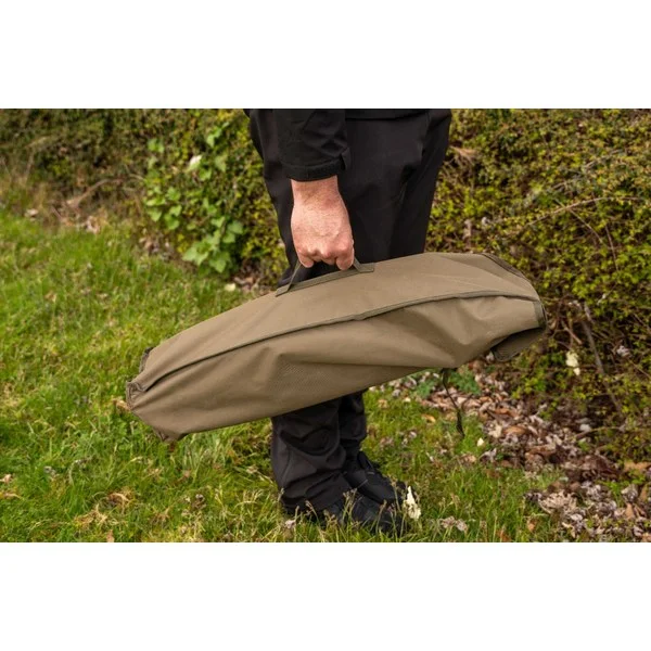 Avid Carp Revolve Low Chair silla baja ligera para carpfishing