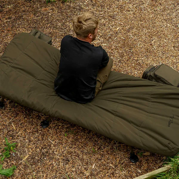 Avid Carp Revolve X System bedchair XL con edredón para carpfishing