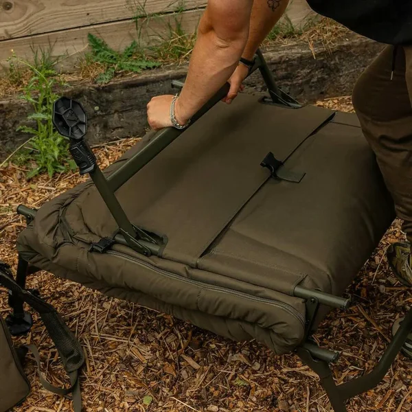 Avid Carp Revolve X System con 8 patas Avid Rocksteady