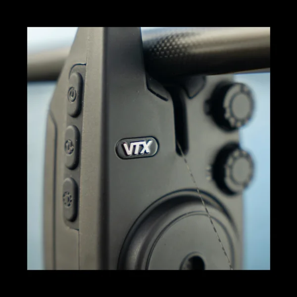 Avid Carp Alarma VTX 4+1 con LED Multi-light y receptor de 150 m