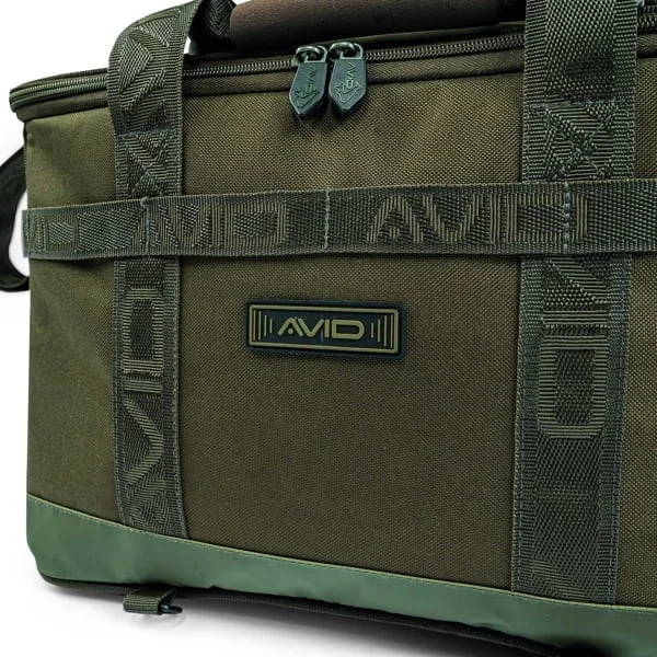 Avid Carp Compound Carryall Standard versatil y manejable