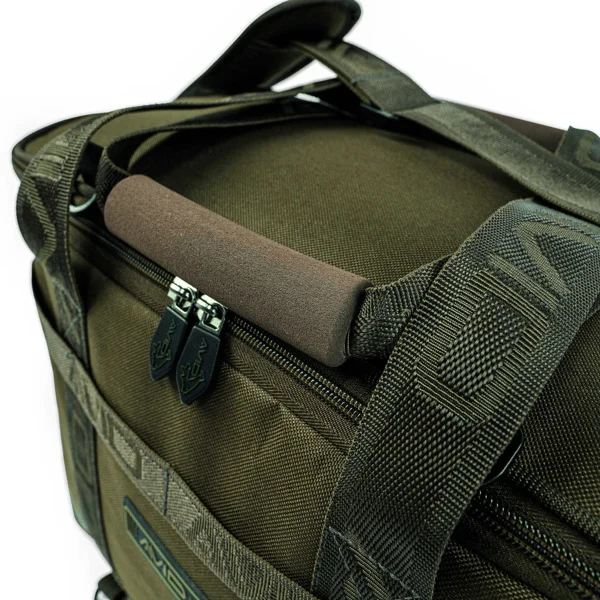 Avid Carp Compound Luggage Carryall de la gama Compound