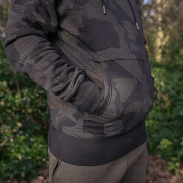Avid Carp Distortion Camo hoodie acabado camuflado