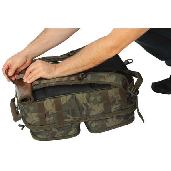 Giants Fishing Compact Rucksack