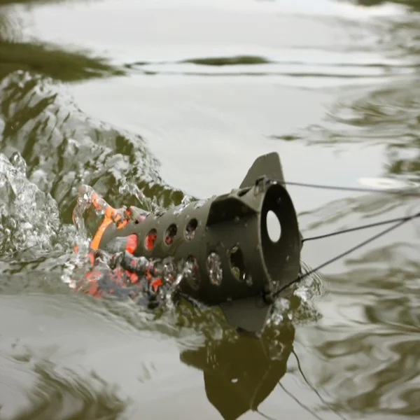 Korda spod lleno de mezcla de particulas y pellets para cebar