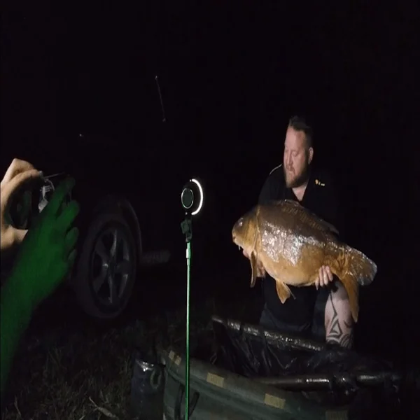 RidgeMonkey Multi Lite Plus para pesca nocturna