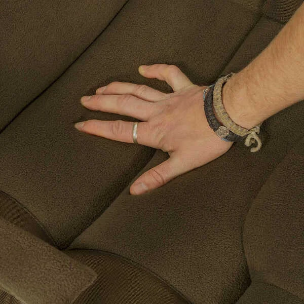 Avid Carp Benchmark Leveltech Hi-Back Recliner Chair con patas LevelTech de aluminio