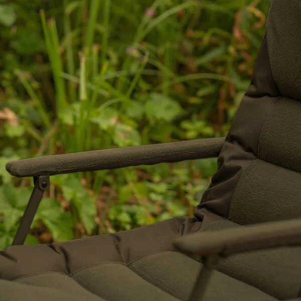 Avid Carp Benchmark Leveltech Hi-Back Recliner Chair con asiento viscoelástico