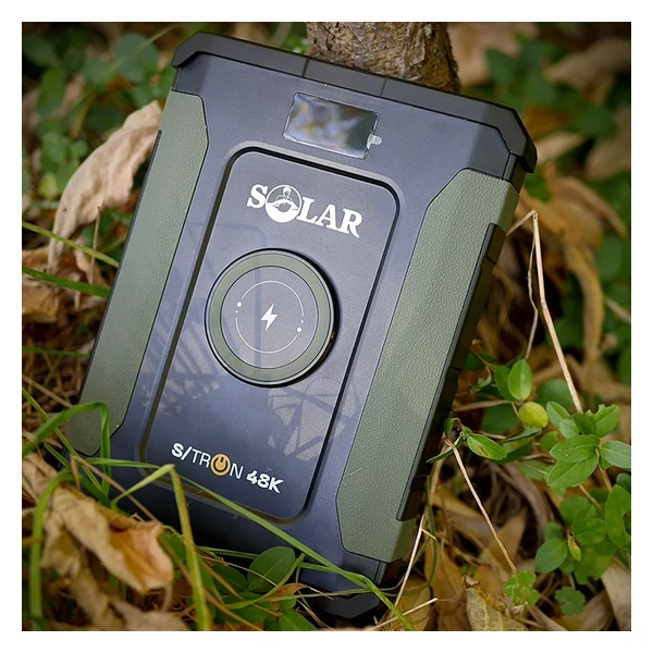 Solar Tackle S-Tron Powerpack 48K en la orilla, detalle MagLoc