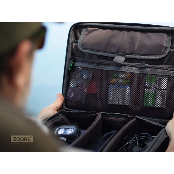 ZFISH Z-CORE Electronic Hard Case abierto con frontal y electrónica de carpfishing dentro ZFISH Z-CORE Electronic Hard Case abierto con frontal y electrónica de carpfishing dentro