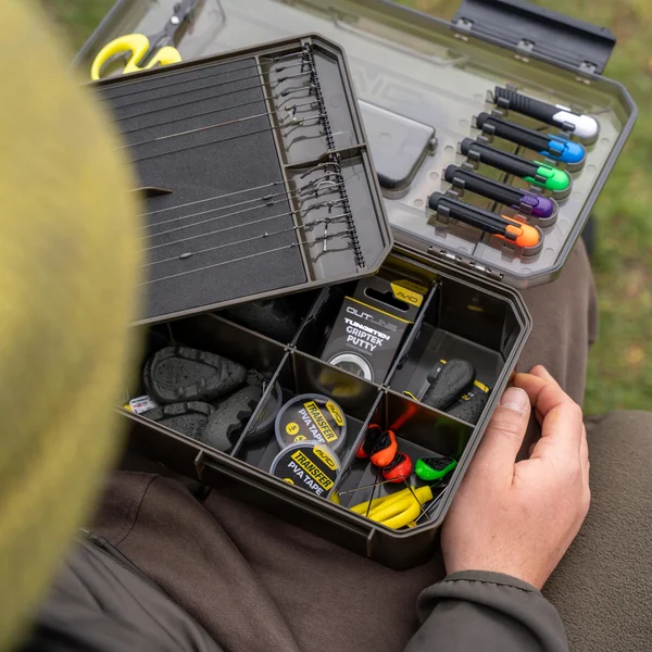 Avid Carp XL Reload Accessory Box en uso 5 Avid Carp XL Reload Accessory Box en uso 5