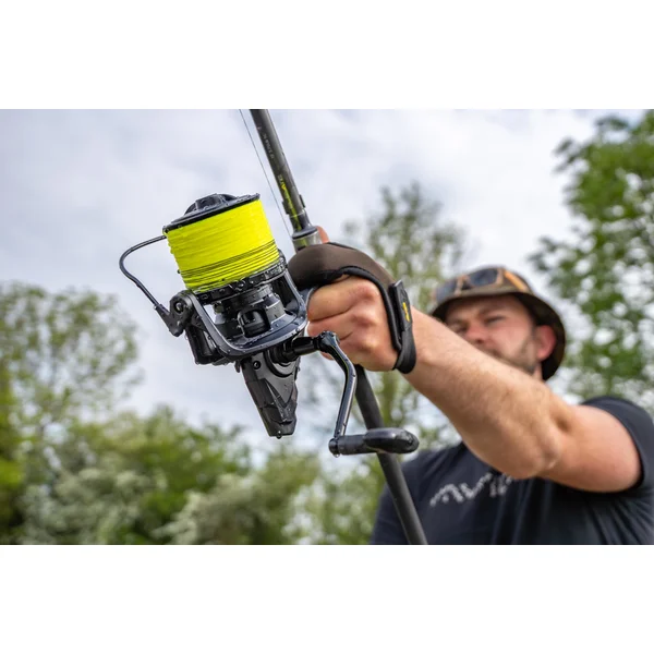 Carrete Avid Carp EX-Cast 14000 en uso 5 Carrete Avid Carp EX-Cast 14000 en uso 5